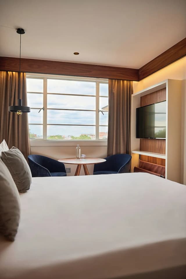 Melia White House Hotel-Deluxe Double Room-2