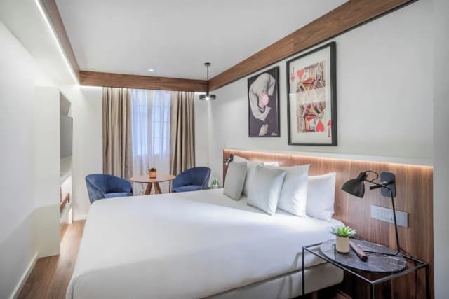 Melia White House Hotel-Deluxe Double Room-1