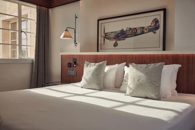 Melia White House Hotel-The Level, Premium Room with Executive Lounge Access-8