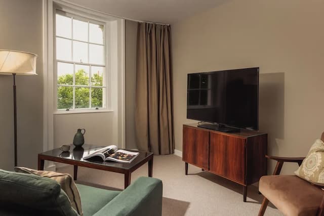 Native Hyde Park-Premium One Bedroom Apartment-7