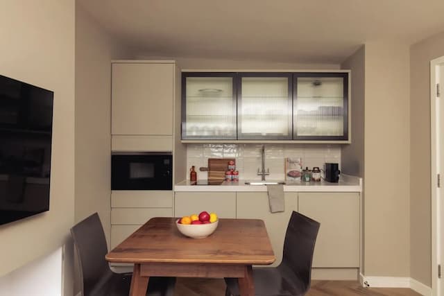 Native Hyde Park-Premium Two Bedroom Apartment-3
