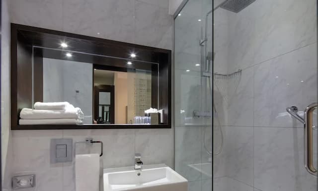 ダブルツリー バイ ヒルトン ロンドン - グリニッジ-ルーム クイーンベッド 1 台 禁煙-9