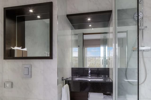 ダブルツリー バイ ヒルトン ロンドン - グリニッジ-ファミリー ルーム クイーンベッド 1 台-4