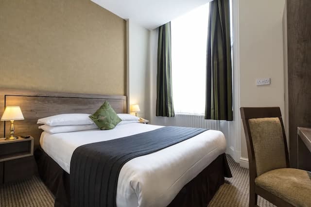 ケンジントン ガーデンズ ホテル-スタンダード ダブルルーム ダブルベッド 1 台-2