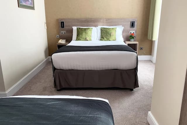 ケンジントン ガーデンズ ホテル-スタンダード トリプルルーム-4