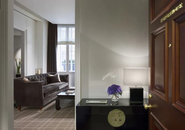 Rosewood London-Signature Suite (Holborn)-3