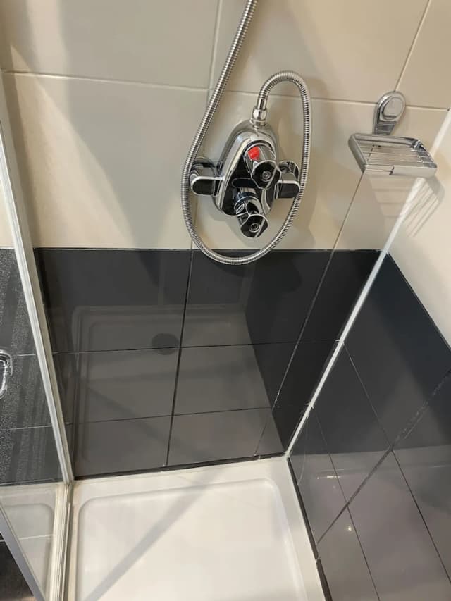 펨브리지 팰리스 호텔-Single Room with Private External Bathroom located on a separate floor-3
