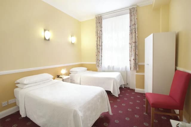 Balmoral House Hotel-Double or Twin Room-3