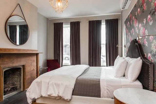 Wicker Park Inn-客房, 1 张特大床 (Hoyne)-1