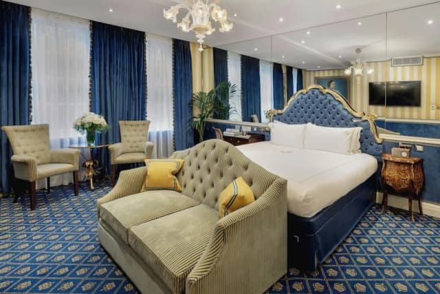 ザ ルーベンズ アット ザ パレス-ファミリー スイート-4