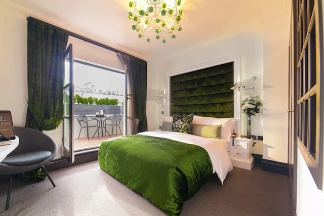 伊克塞比提尼斯特酒店-高級雙人房, 1 張特大雙人床, 露台-1