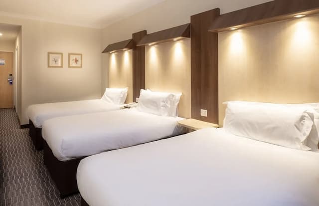 Royal National Hotel-三人房-1