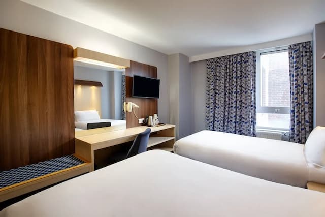 Royal National Hotel-家庭房-4