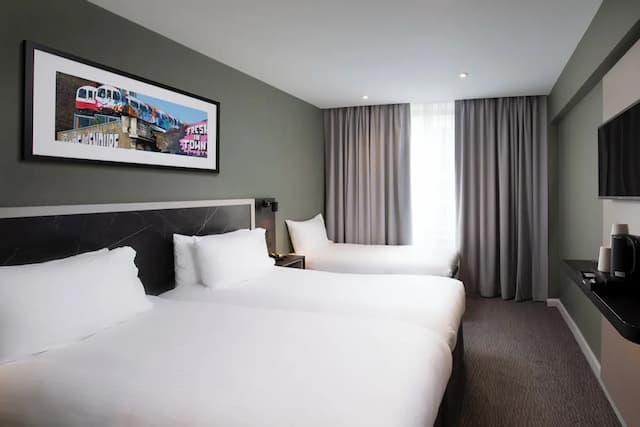 Royal National Hotel-三人房-2