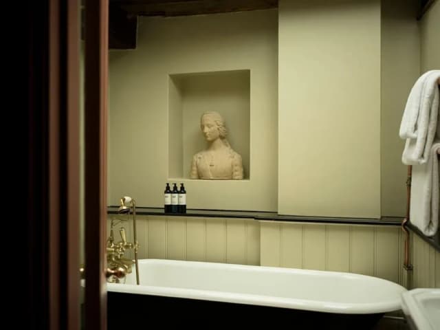 洛基飯店-高級雙人房-8