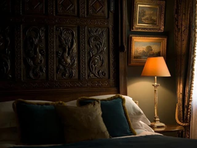 洛基飯店-高級雙人房-7