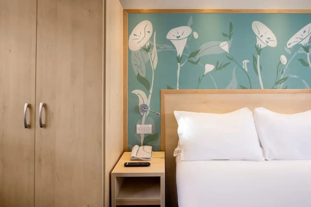 Bedford Hotel-雙人房, 花園景-1