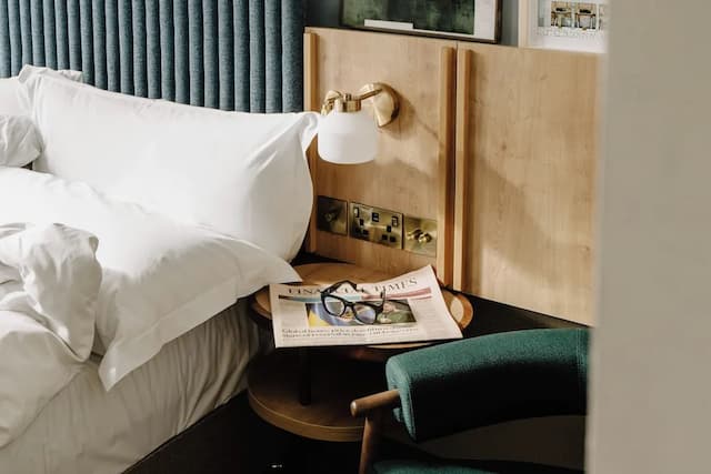 Club Quarters Hotel, St. Paul's-Club Room-5