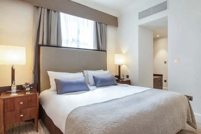 St. James' Court, A Taj Hotel, London-行政套房, 1 张特大床 (Junior)-2