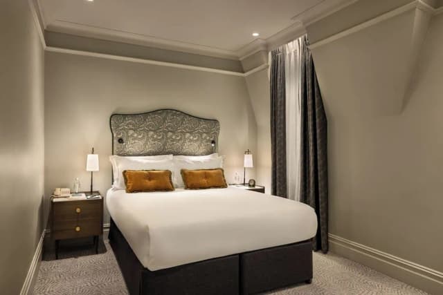 St. James' Court, A Taj Hotel, London-高级房, 1 张双人床-2