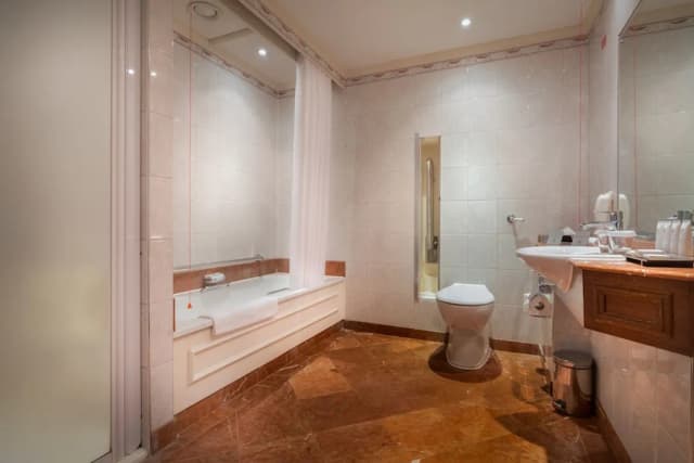 St. James' Court, A Taj Hotel, London-Room, 1 Double Bed, Accessible-2