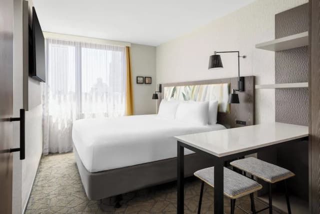 TownePlace Suites by Marriott New York Manhattan/Chelsea-開放式客房, 1 張特大雙人床, 簡易廚房, 城市景觀-7