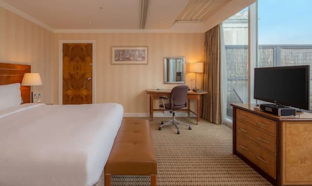 Hilton London Paddington-Terrace Suite, 1 King Bed, Terrace-3