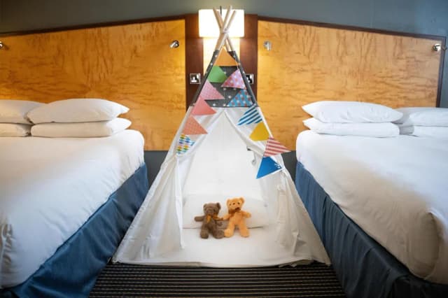 ヒルトン ロンドン パディントン-Family Superior Room, 2 Double Beds-10