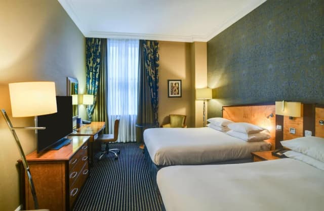 Hilton London Paddington-Family Superior Room, 2 Double Beds-1
