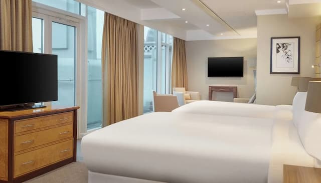 Hilton London Paddington-Terrace Family Suite, 2 Double Beds, Terrace-2