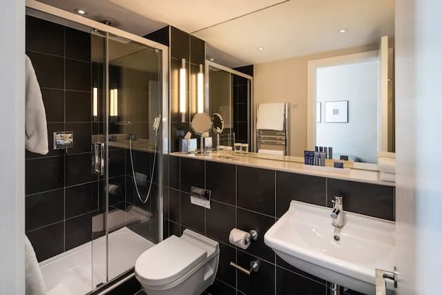 The Resident Soho-Small Double-4