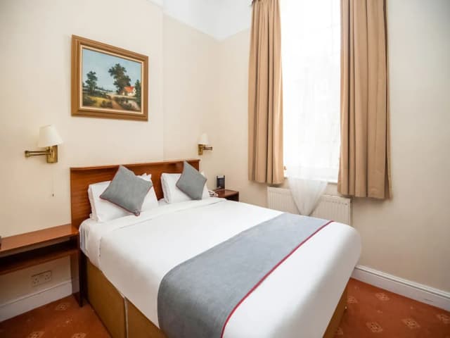 세인트 조지 호텔-스탠다드 더블룸-1