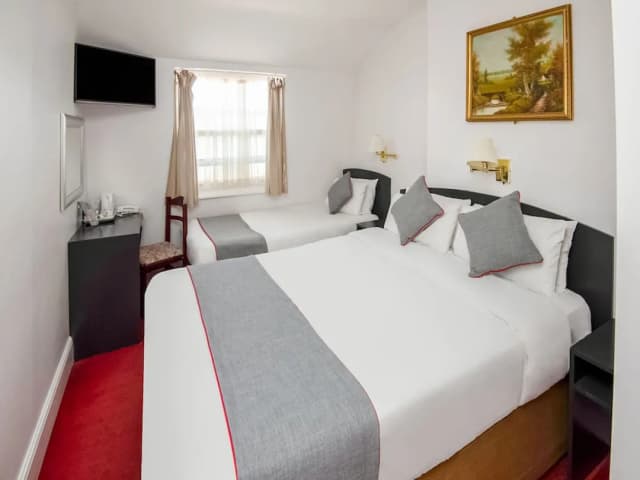 세인트 조지 호텔-스탠다드 트리플룸-1