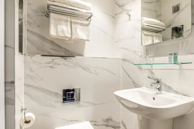 王子廣場酒店-雙床房-7