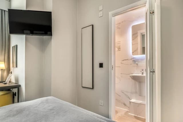 王子廣場酒店-Standard Double Room-5