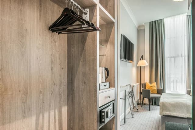 王子廣場酒店-Standard Double Room-4