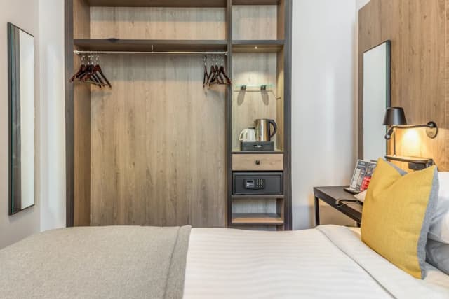 王子廣場酒店-Standard Double Room-9