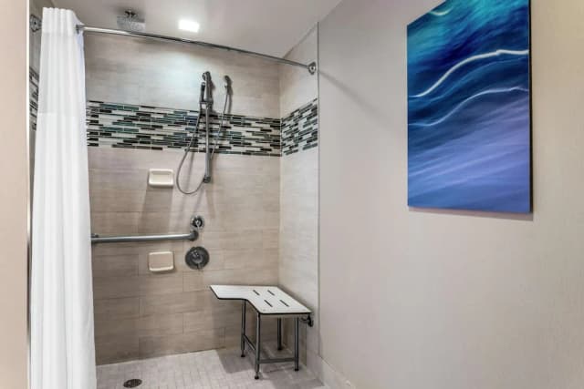 Homewood Suites New York/Midtown Manhattan Times Square-Studio, 2 Queen Beds, Accessible (Mobility & Hearing, Roll-in Shower)-10