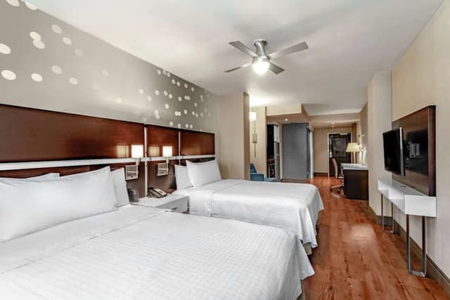 Homewood Suites New York/Midtown Manhattan Times Square-Studio, 2 Queen Beds, Accessible (Mobility & Hearing, Roll-in Shower)-1