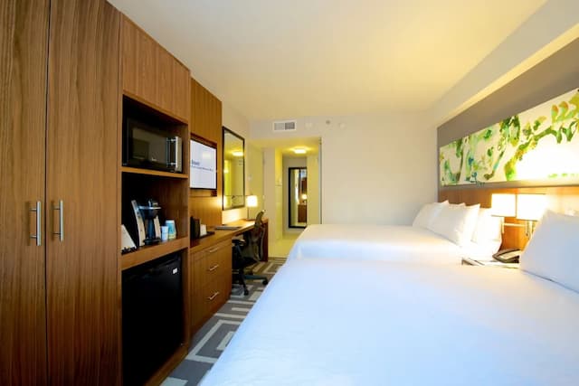 Hilton Garden Inn New York/Central Park South-Midtown West-Room, 2 Queen Beds, Accessible, Bay View (Hearing)-1