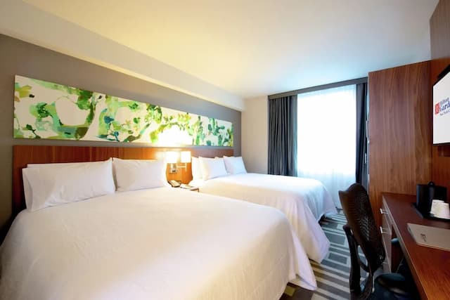 Hilton Garden Inn New York/Central Park South-Midtown West-Room, 2 Queen Beds, Non Smoking (Drinks & Snacks)-4