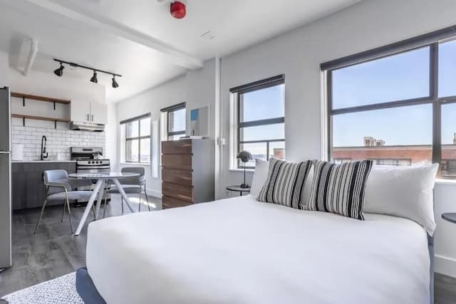 西雅圖市中心溫德姆公寓-公寓, 1 張加大雙人床, 非吸煙房, 城市景 (Studio)-1