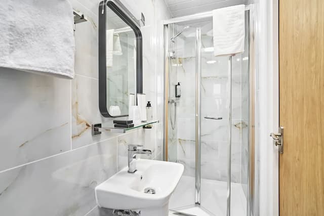 ベストウェスタン グレーター ロンドン ホテル-ファミリー ルーム ダブルベッド 2 台 禁煙-22