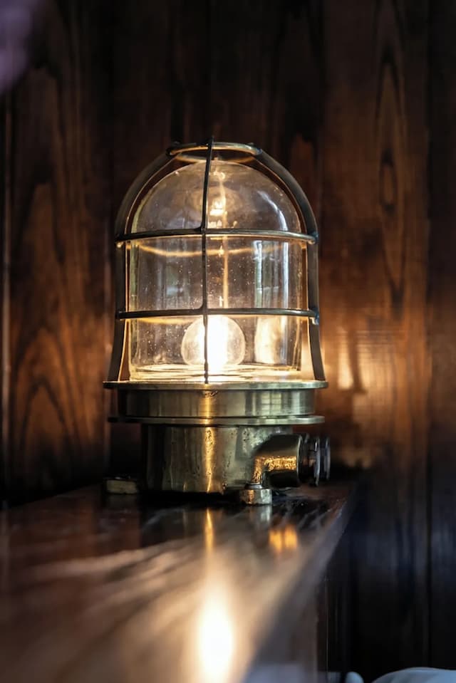 ザ パイロット-キャビン (Captain)-16