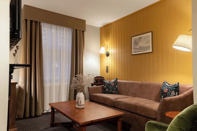 The Drayton Court Hotel-Luxury Suite-43