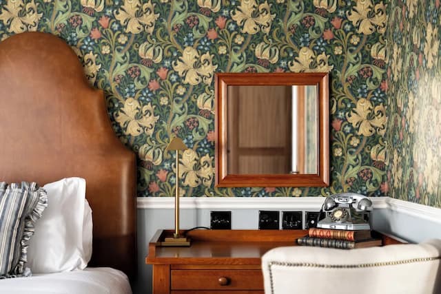 The Drayton Court Hotel-Luxury Suite-15