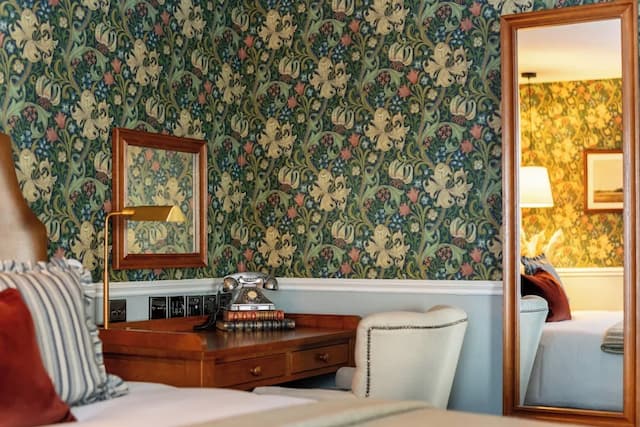 The Drayton Court Hotel-Luxury Suite-12