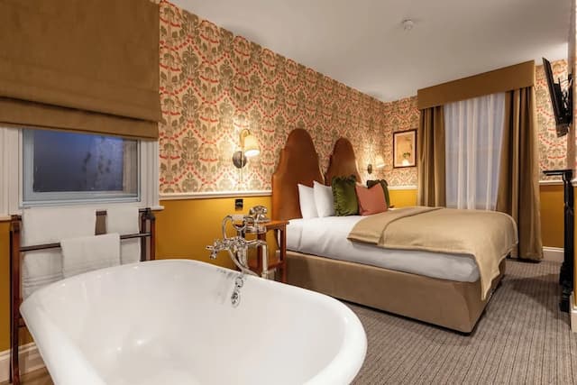 The Drayton Court Hotel-Luxury Suite-48