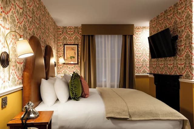 The Drayton Court Hotel-Luxury Suite-39