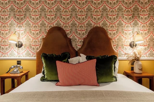 The Drayton Court Hotel-Luxury Suite-40